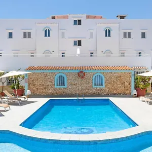 https://apartamentos-los-arcos-santa-eulalia-del-rio.ibizaislandhotels.net