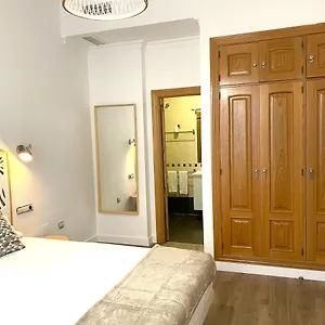 https://colors-of-soho.hotelsinnerja.org